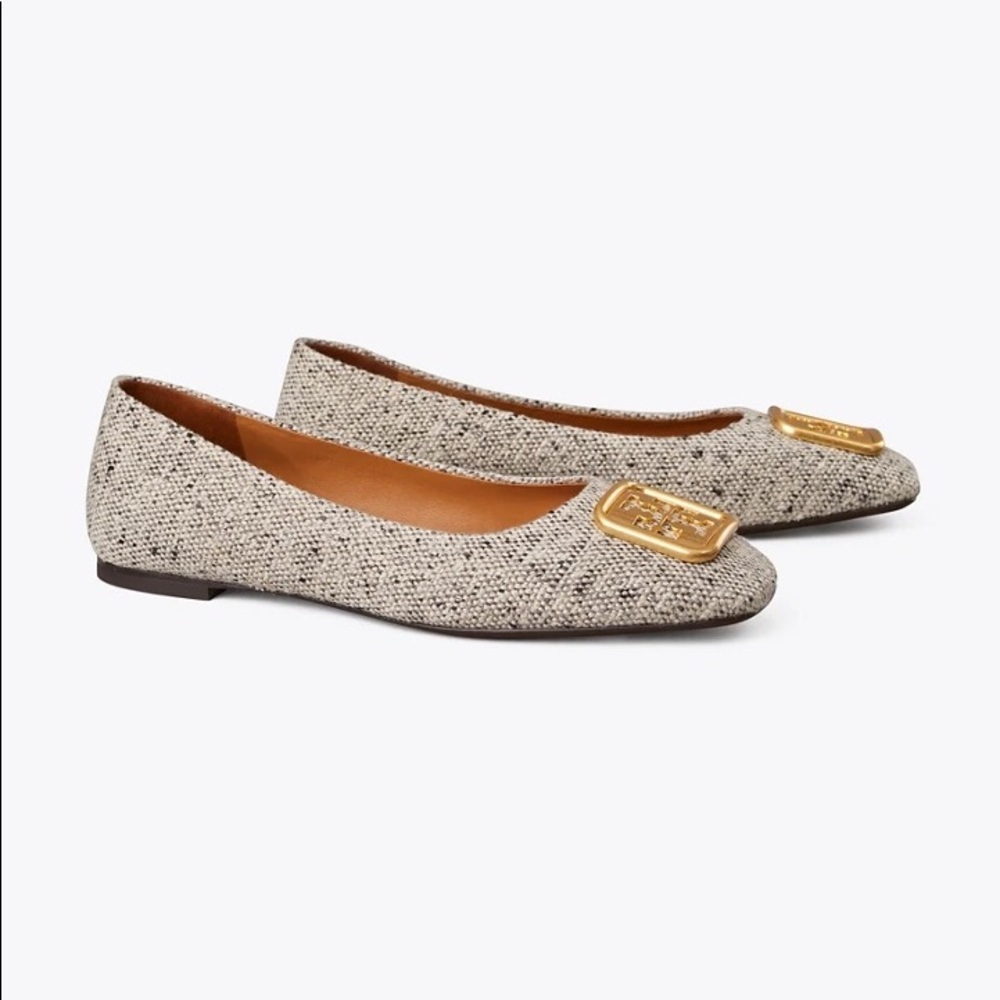 New in box Tory Burch sz 7 Georgia ballet Flat in rustic linen wool